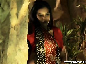 Indian mummy stunner Is extraordinaire When She Dances