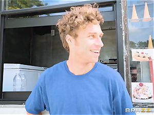 Ice mayo truck fuckbox ravage with Rosyln Belle