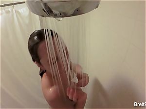 supah marvelous blondie Brett Rossi takes a nice shower